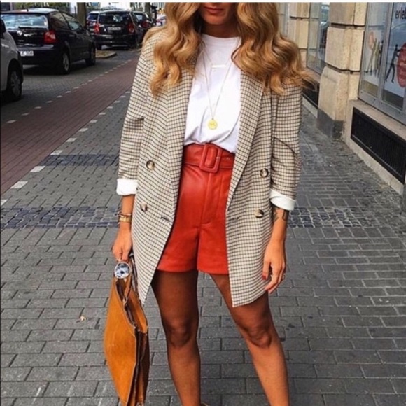 *Blogger Fav* New Zara Rust red faux leather belted shorts Size XS - Picture 6 of 10